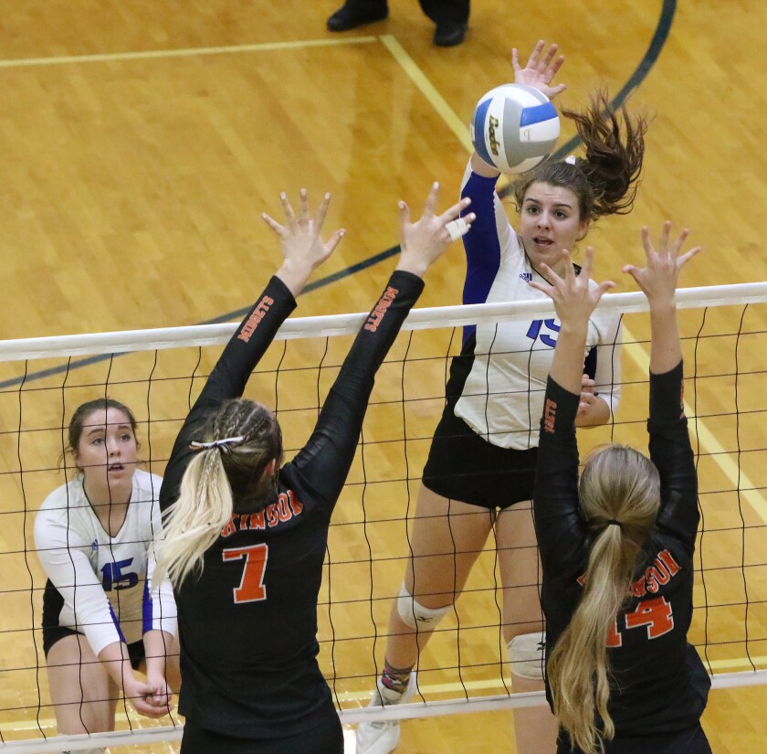 wda volleyball dhs 7 n 14 jhs 19 15.jpg