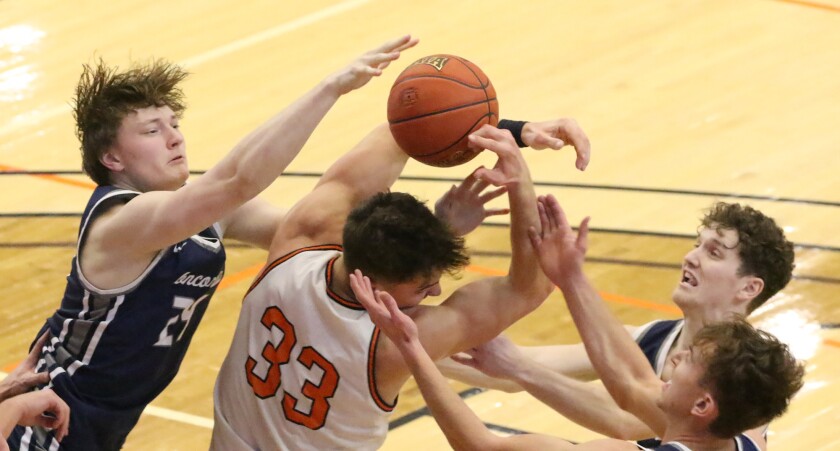 uj mens hoops walters n 3 bulldogs 022523.jpg