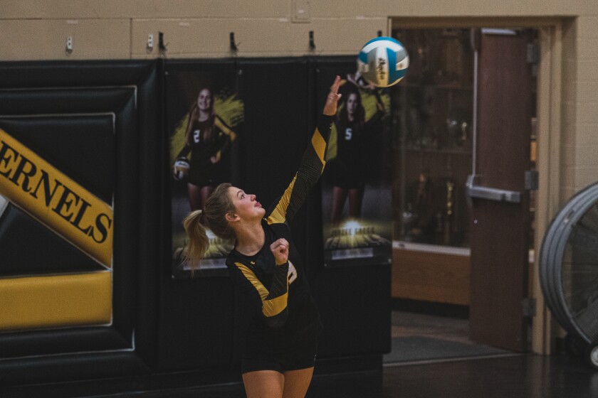 9-29-22VolleyballMitchellvsRoosevelt-23.jpg