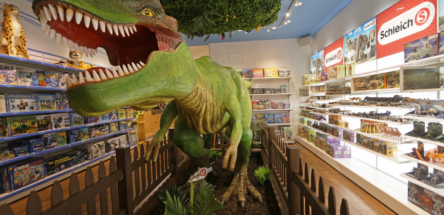Legacy Toys puts emphasis on playtime in its new West Acres mall home