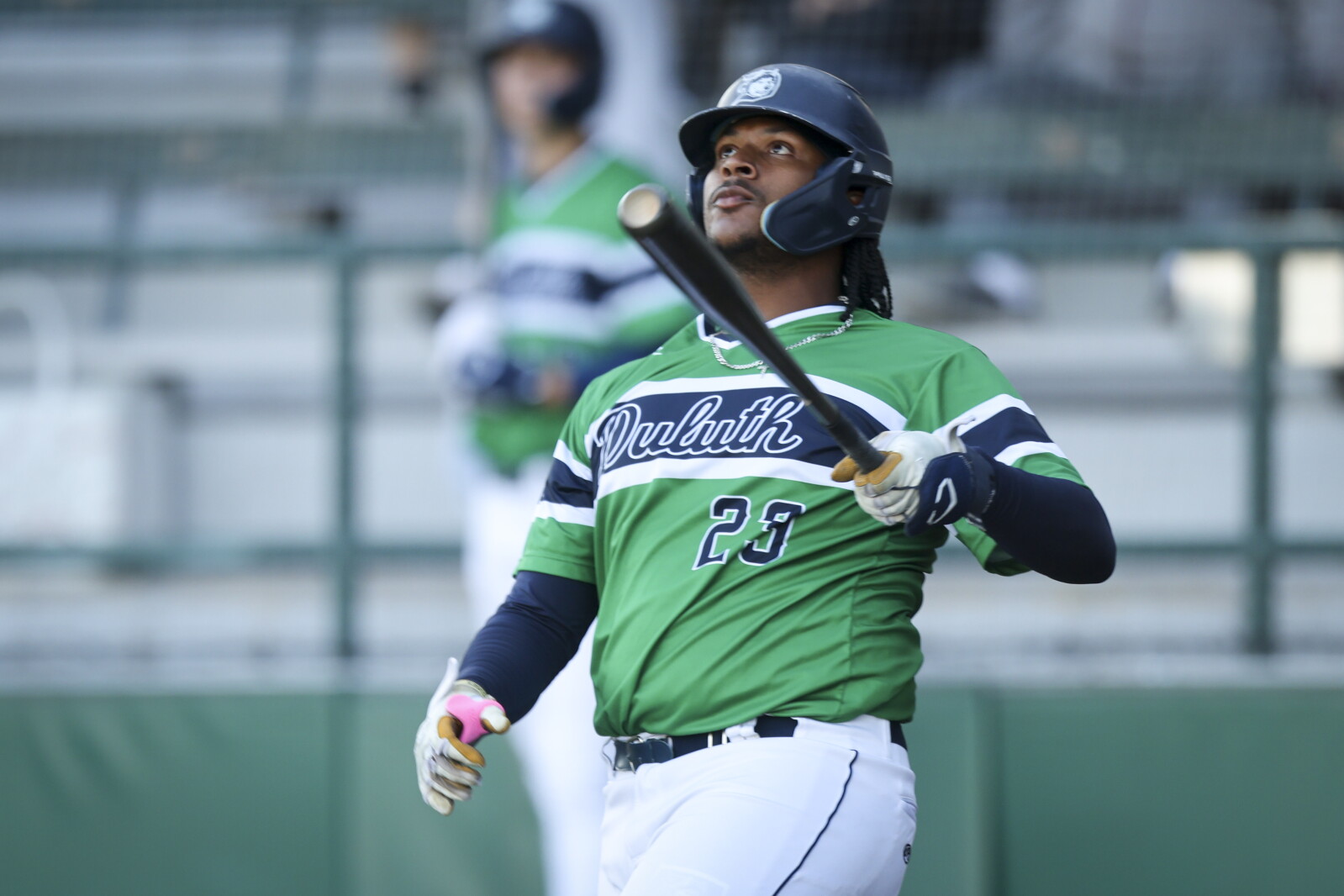 Jalen Smith, Dax Hardcastle lead hard-hitting Huskies