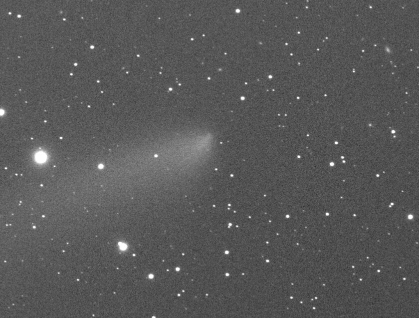 Comet Leonard disintegration