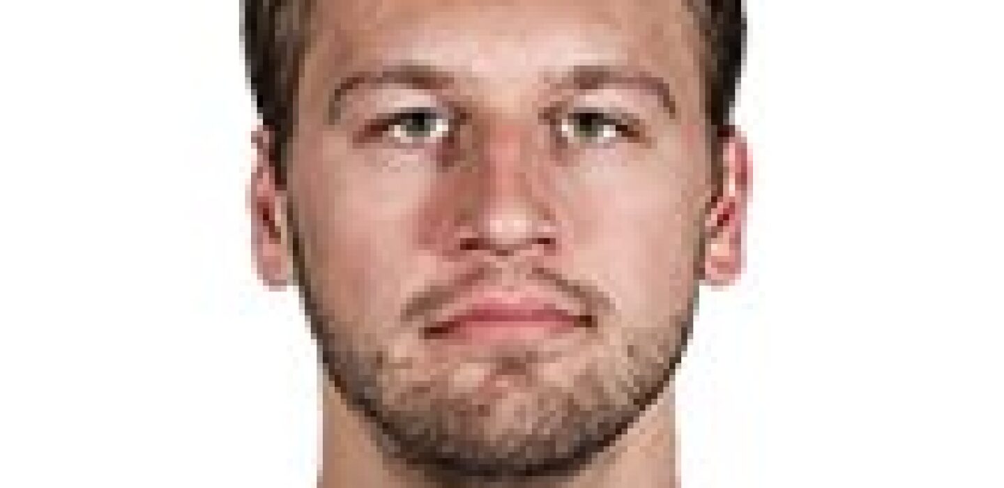 With family on hand, Tucker Poolman helps Jets advance