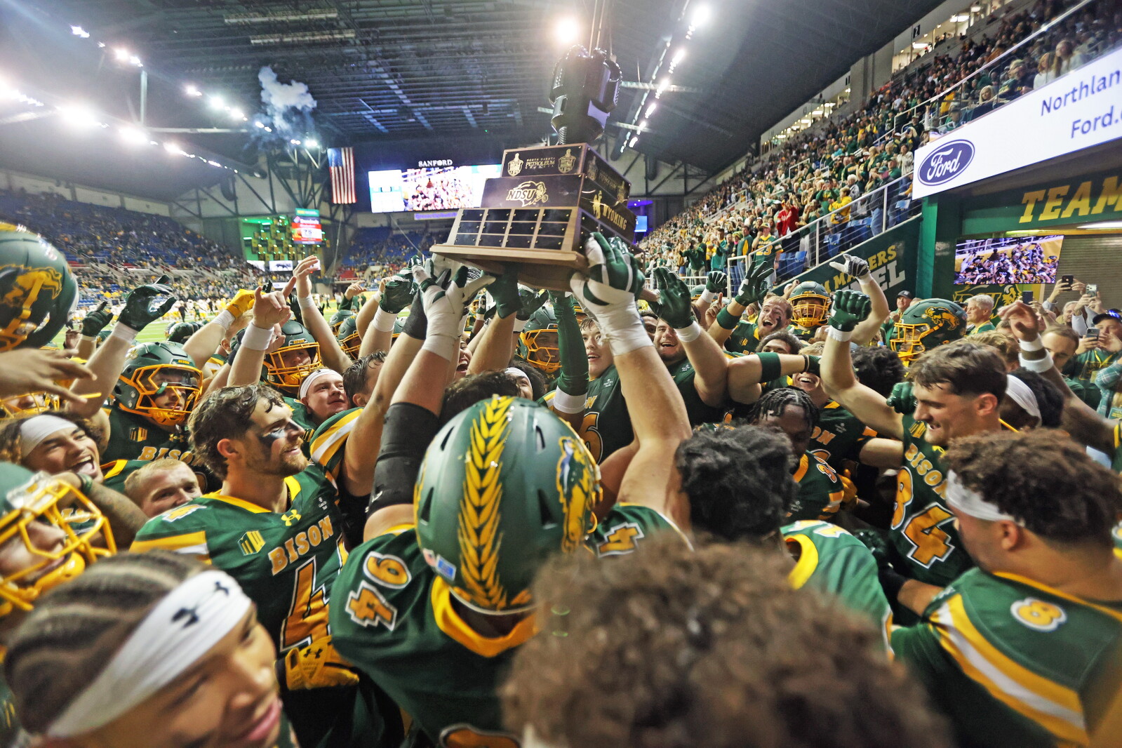 Photo: inforum.com 100426.S.FF.NDSUFootball