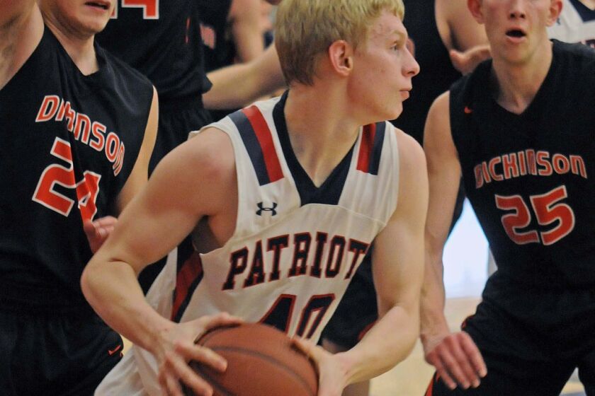 2319028+0212 DHS boys bball.jpg