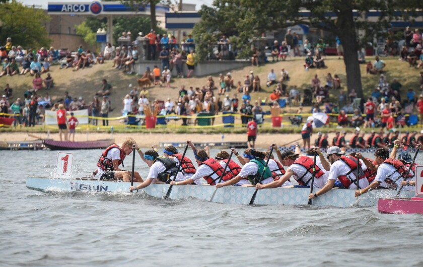 081121.N.BP.DRAGONBOAT16.jpg