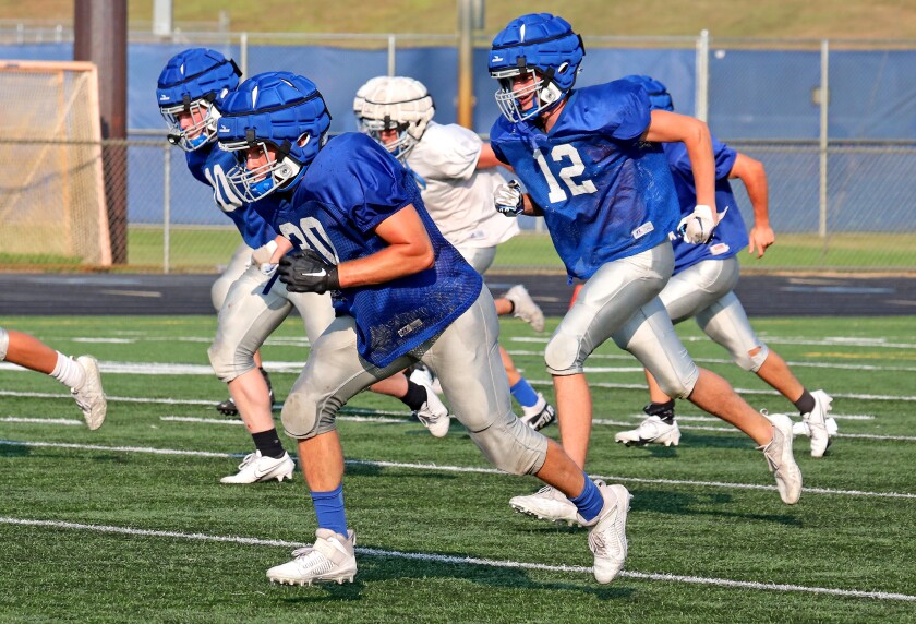 082521.S.BD.FootballFeature4.jpg