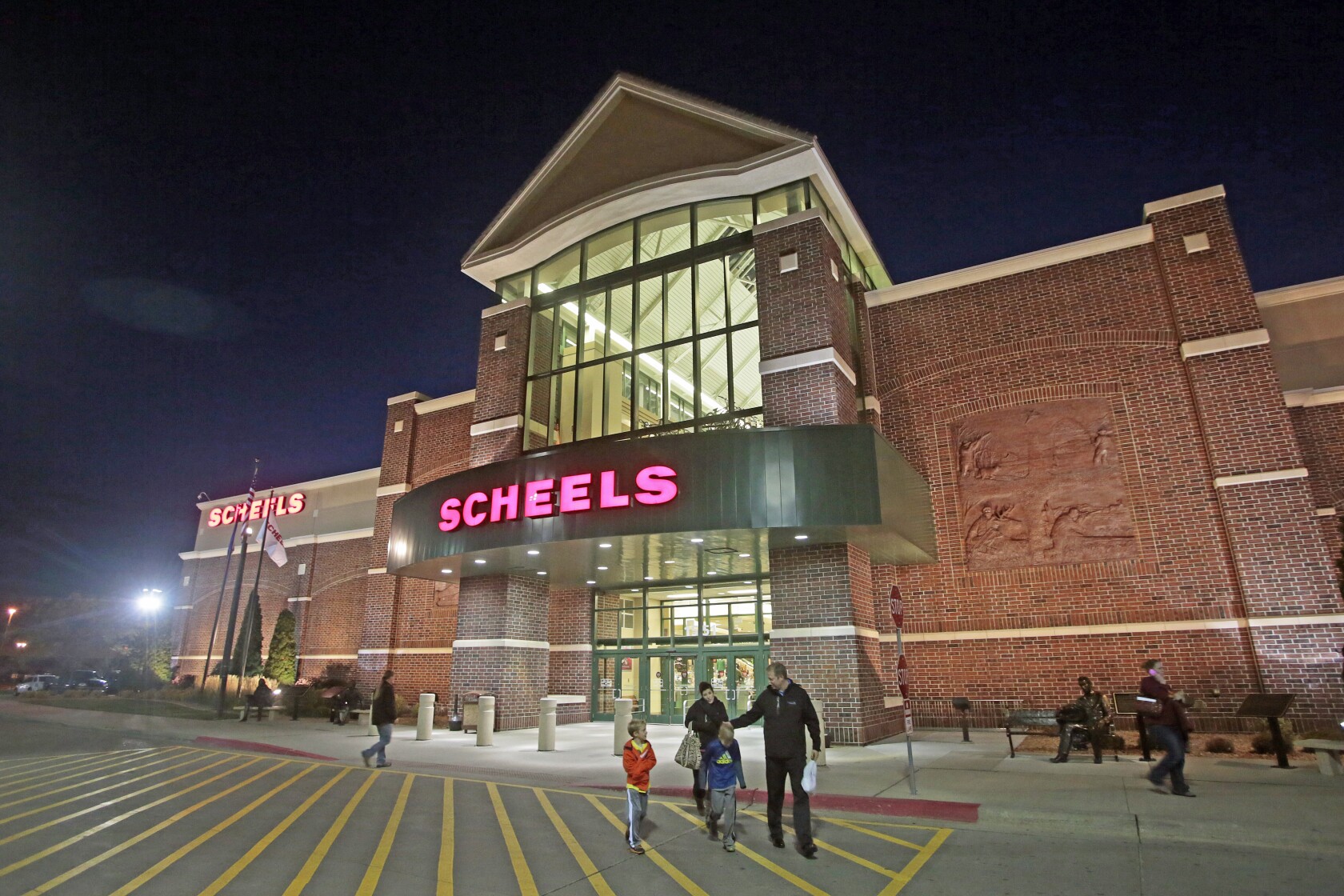 Scheels plans new location in Wichita - InForum | Fargo, Moorhead and ...