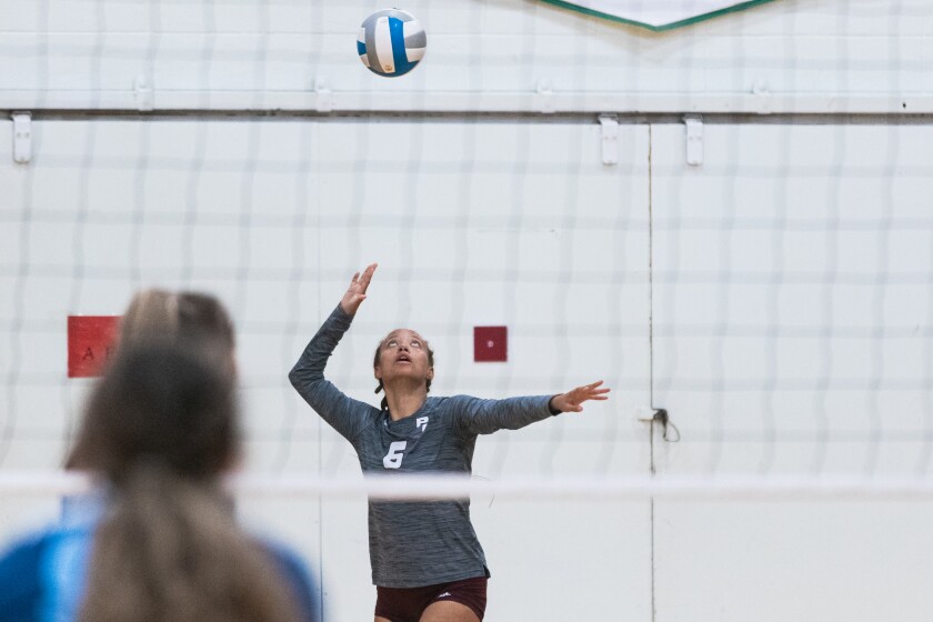 11-1-22PrepVolleyballHansonvsPlatte-Geddes-13.jpg