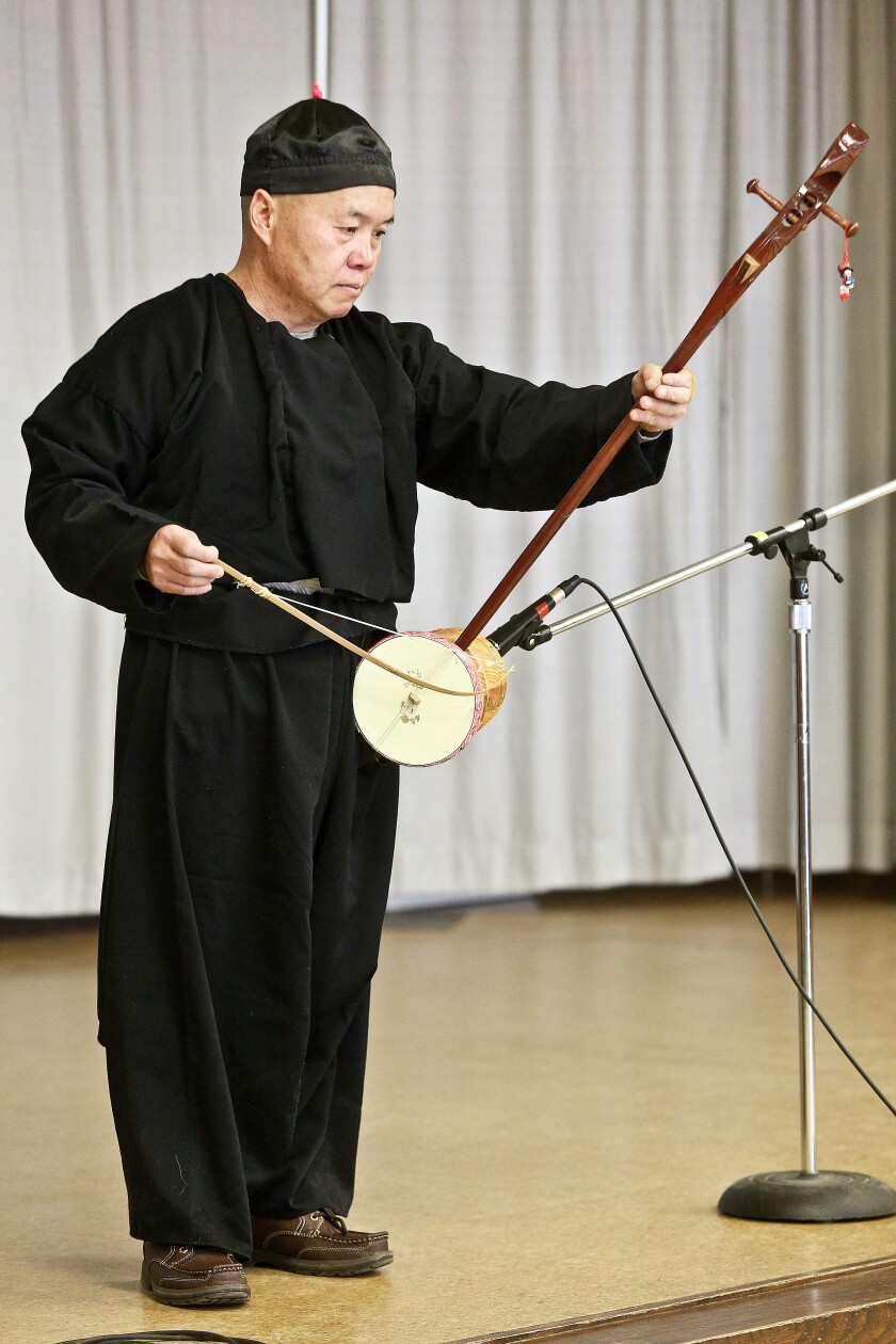 Hmong ring in the new year - Duluth News Tribune | News, weather, and ...