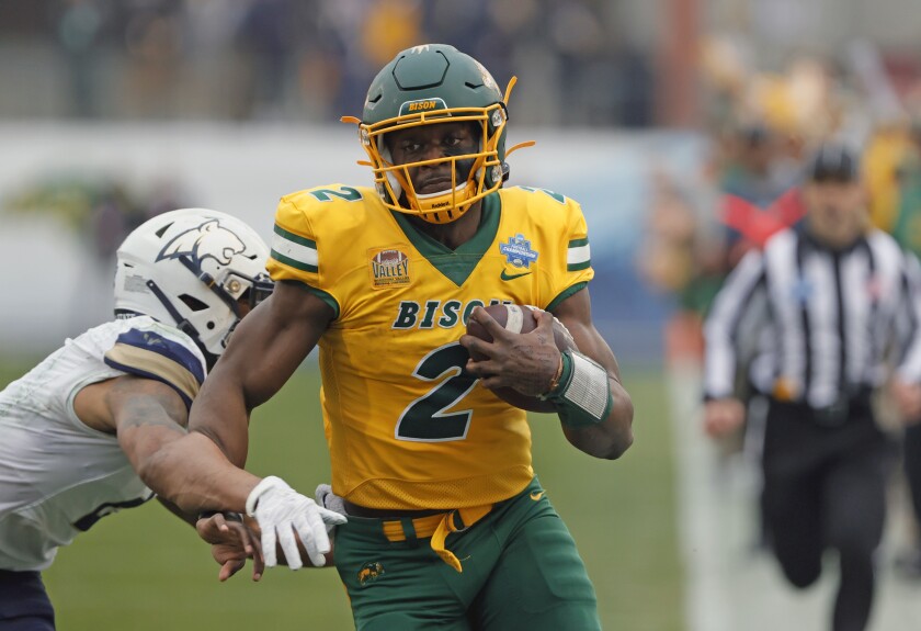 010922.S.FF.NDSUfootball