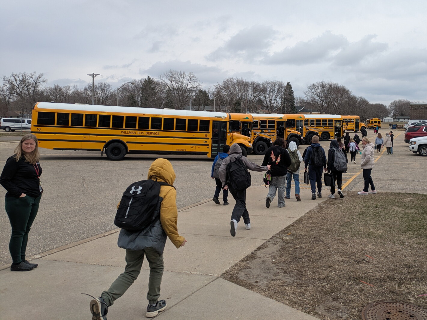 Board OKs change in Willmar Public Schools start times in 2027-28