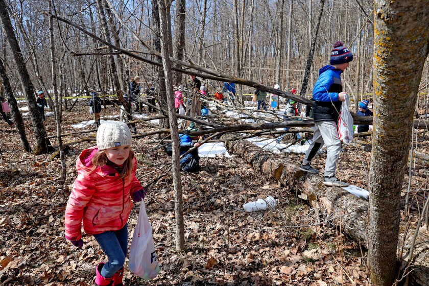 Families enjoy the Annual Lake Shore Easter Egg Hunt Saturday, April 17, 2022, at Fritz Loven Park.