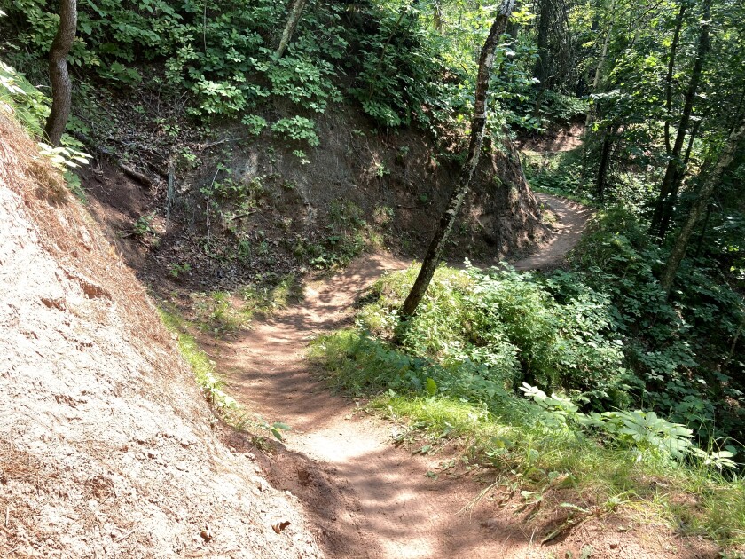 073121.O.DNT.happytrailsc5