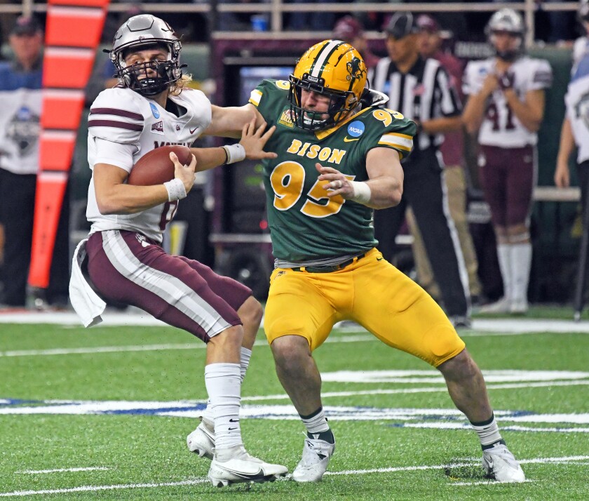 120422.S.FF.NDSUfootball