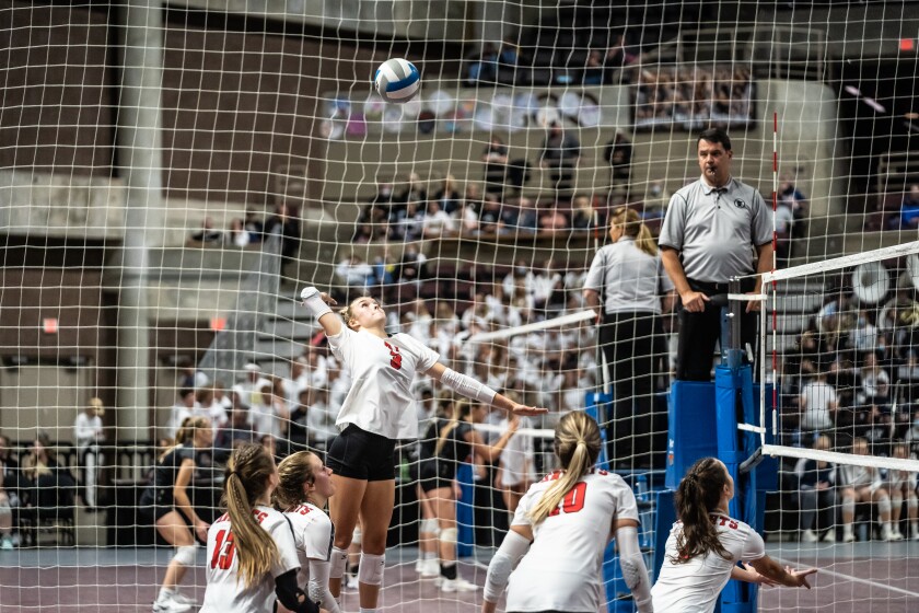 110421-volleyball-playoffs-7530.jpg