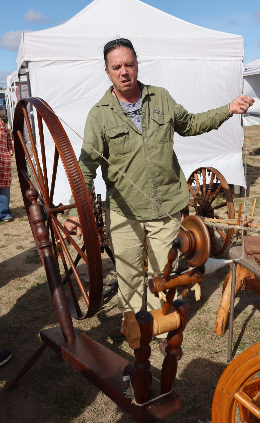 EngebretsonCivilWarLoom091626.NE.PRE.jpg
