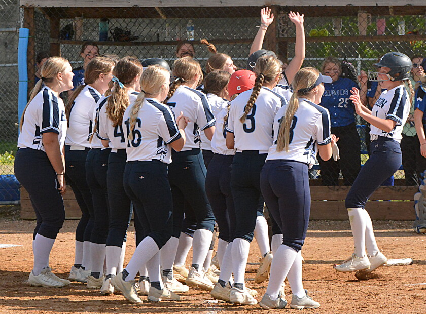 SoDak 16 area softball roundup Scotland/Menno bests FMFA to reach