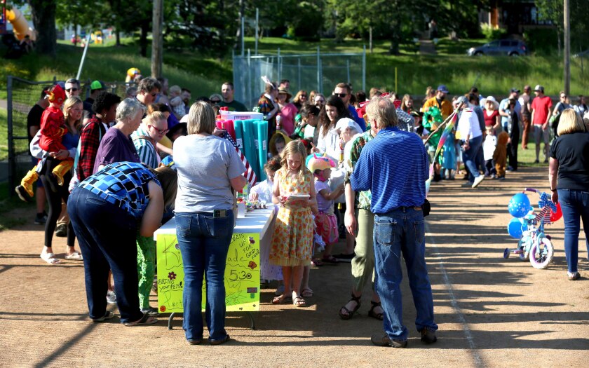 Kids lined up to receive prizes