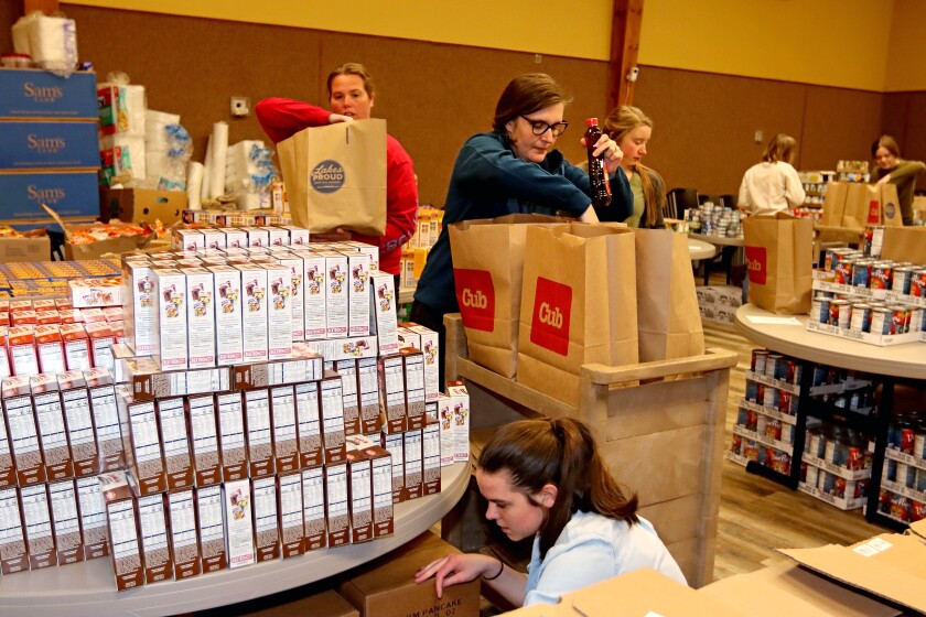 042320.N.BD.FoodShelf3.jpg