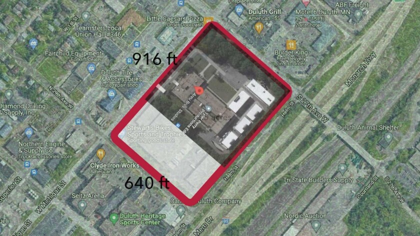 A map showing how a prospective soundstage could fit into the existing Lincoln Park neighborhood, in an area of 640 feet by 916 feet.
