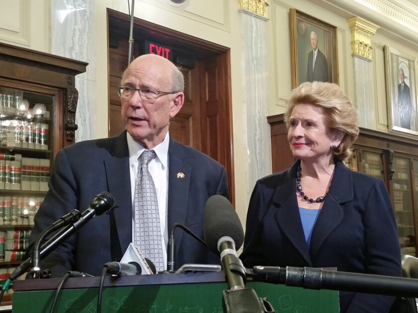 4284233+Roberts_Stabenow_Farm_Bill.jpg
