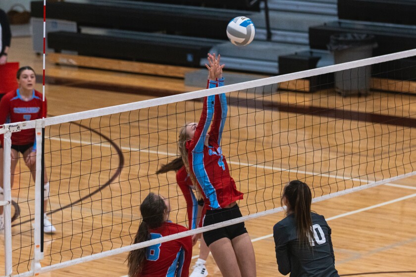11-1-22PrepVolleyballBonHommevsKWL-5.jpg