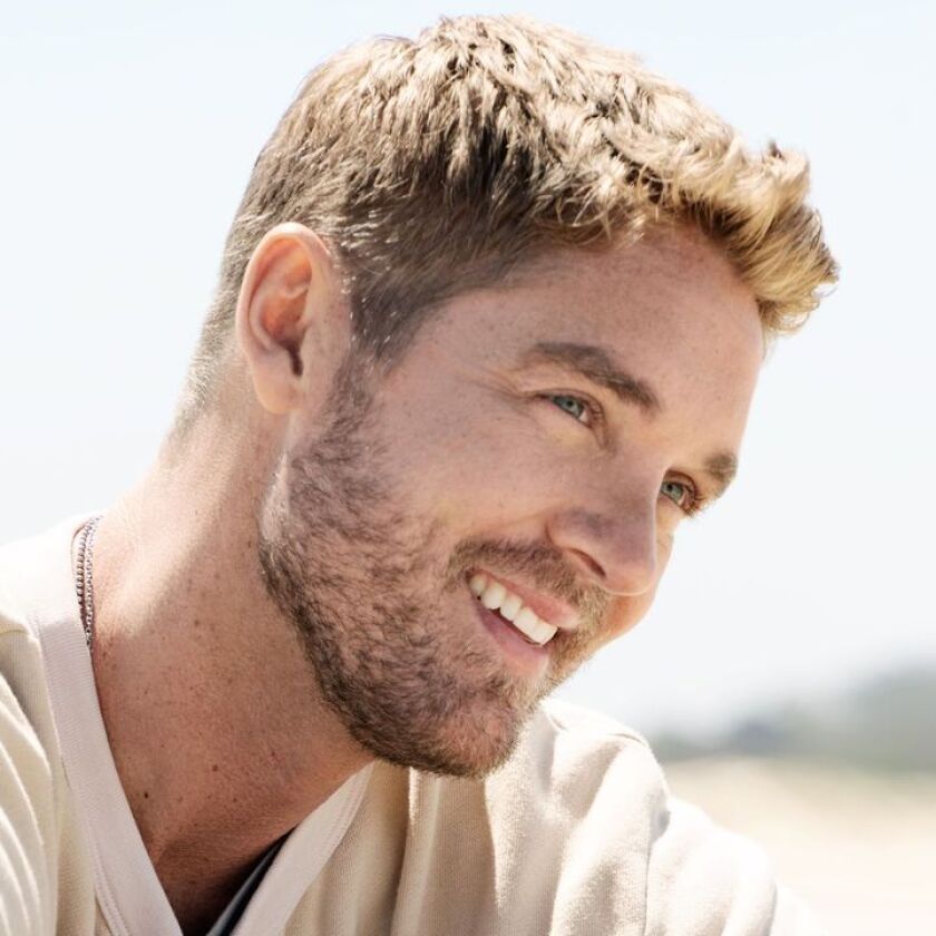 Brett Young.jpeg