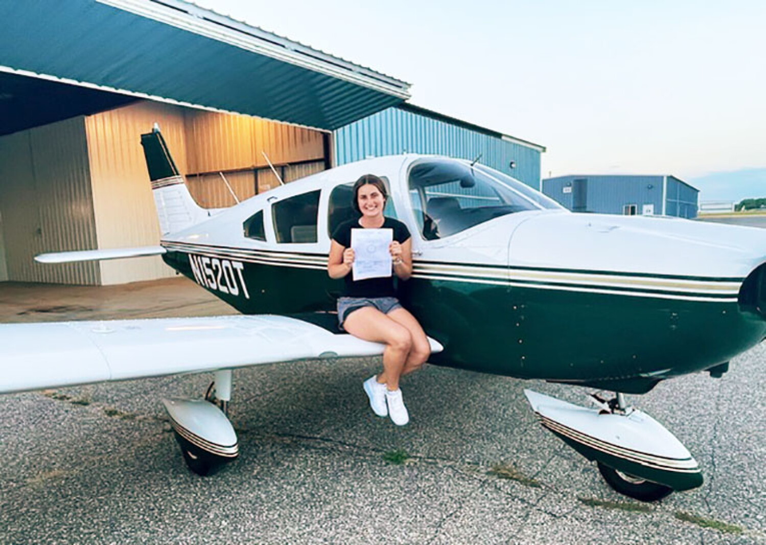 Pilot Mn12 Glenwood native becomes 4th generation in her family to earn wings ...