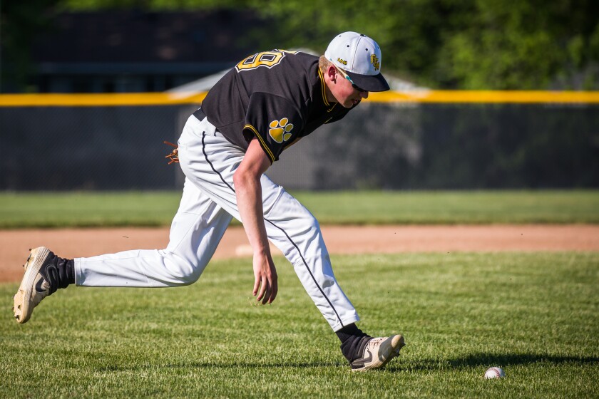 060821-LOURDES-PLAINVIEW-ELGIN-MILLVILLE-BASEBALL-2852.jpg