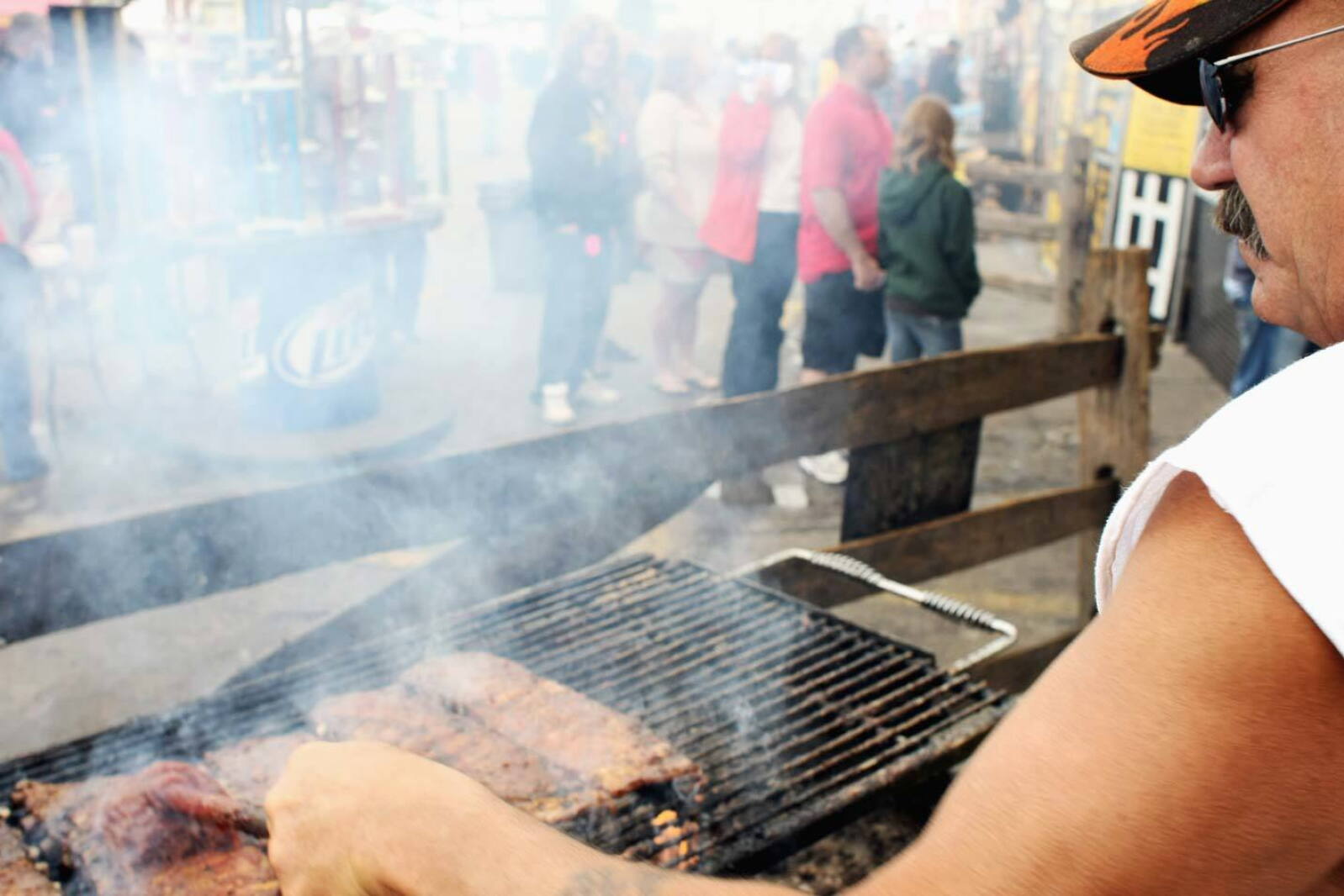 Sun peeks out for last day of RibFest - InForum | Fargo, Moorhead and ...