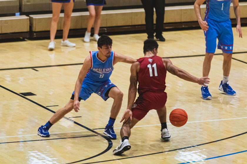 12-3-22DWUBasketball-30.jpg