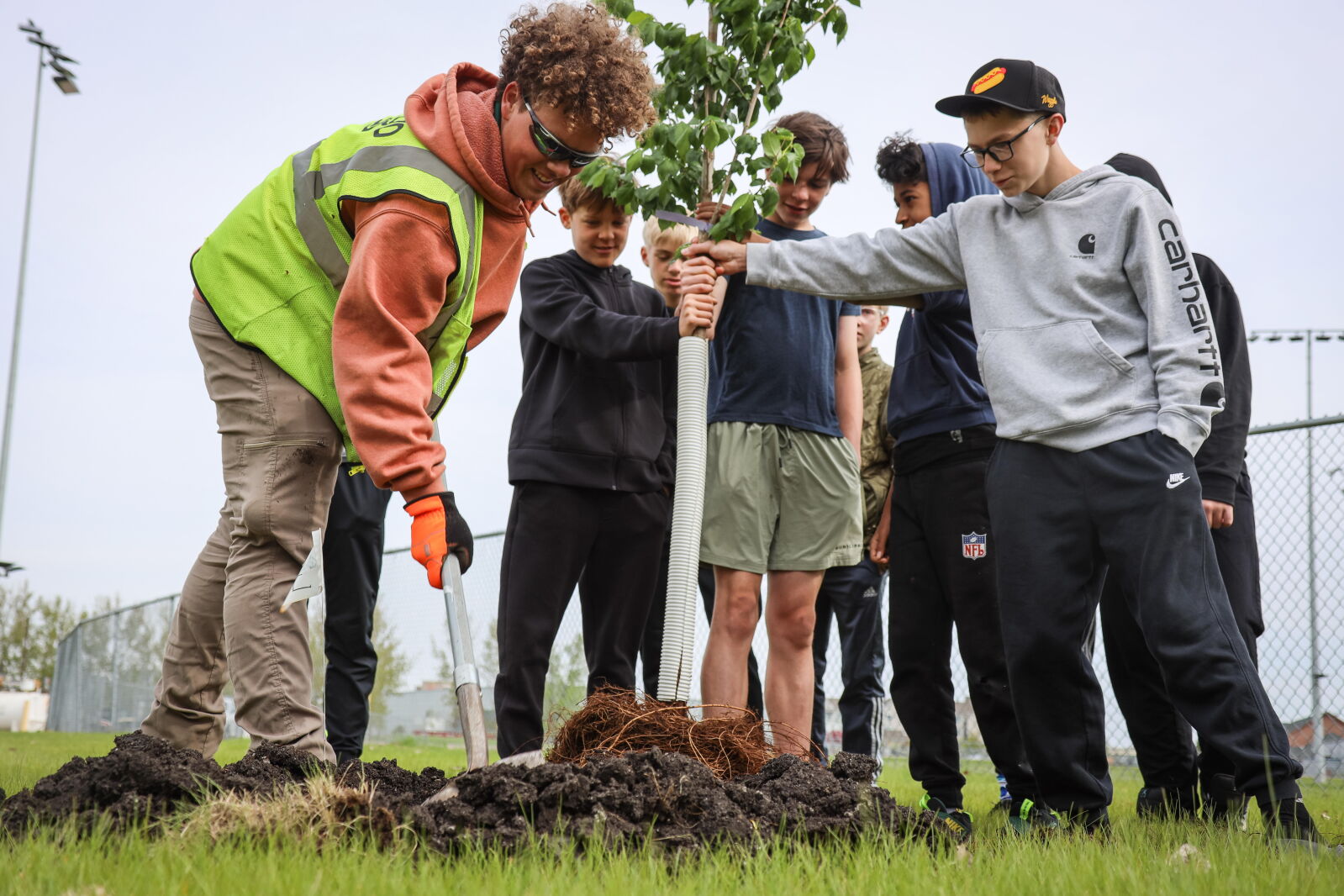 Fargo students plant trees for Arbor Day