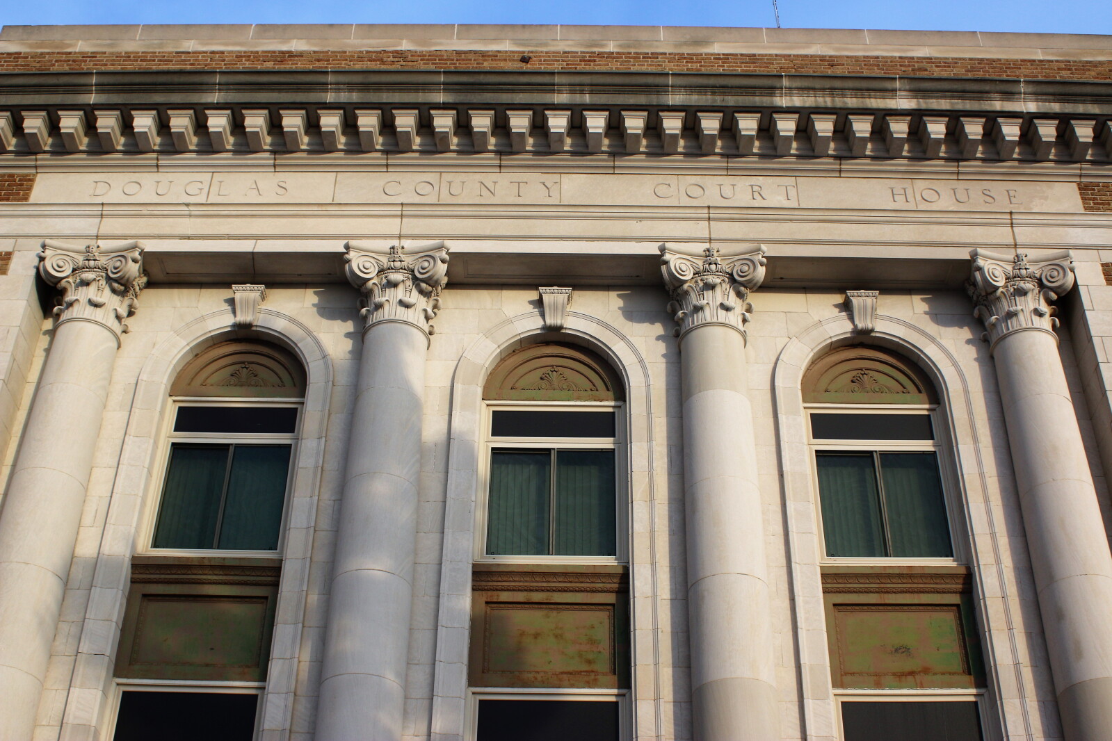 Sioux Falls attorney sentenced in $15,000 farm fraud case