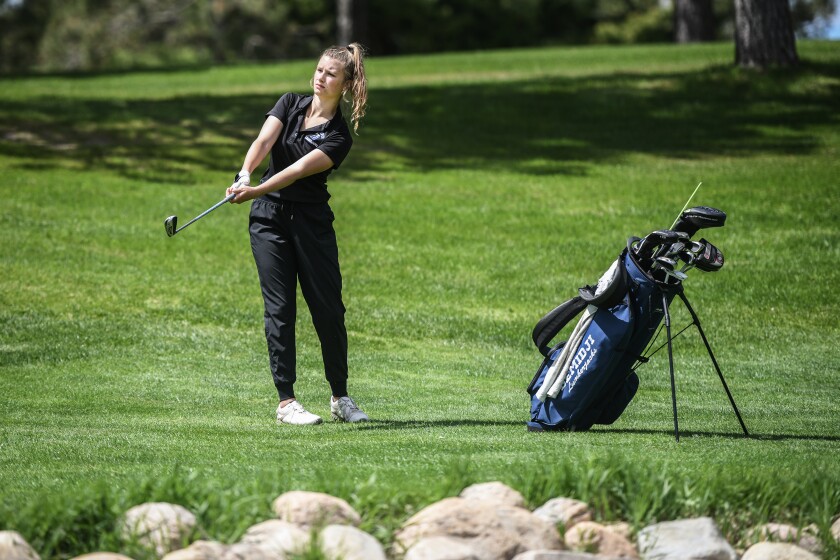 052822.S.BP.BHSGGOLF TATUM OFFERDAHL.jpg