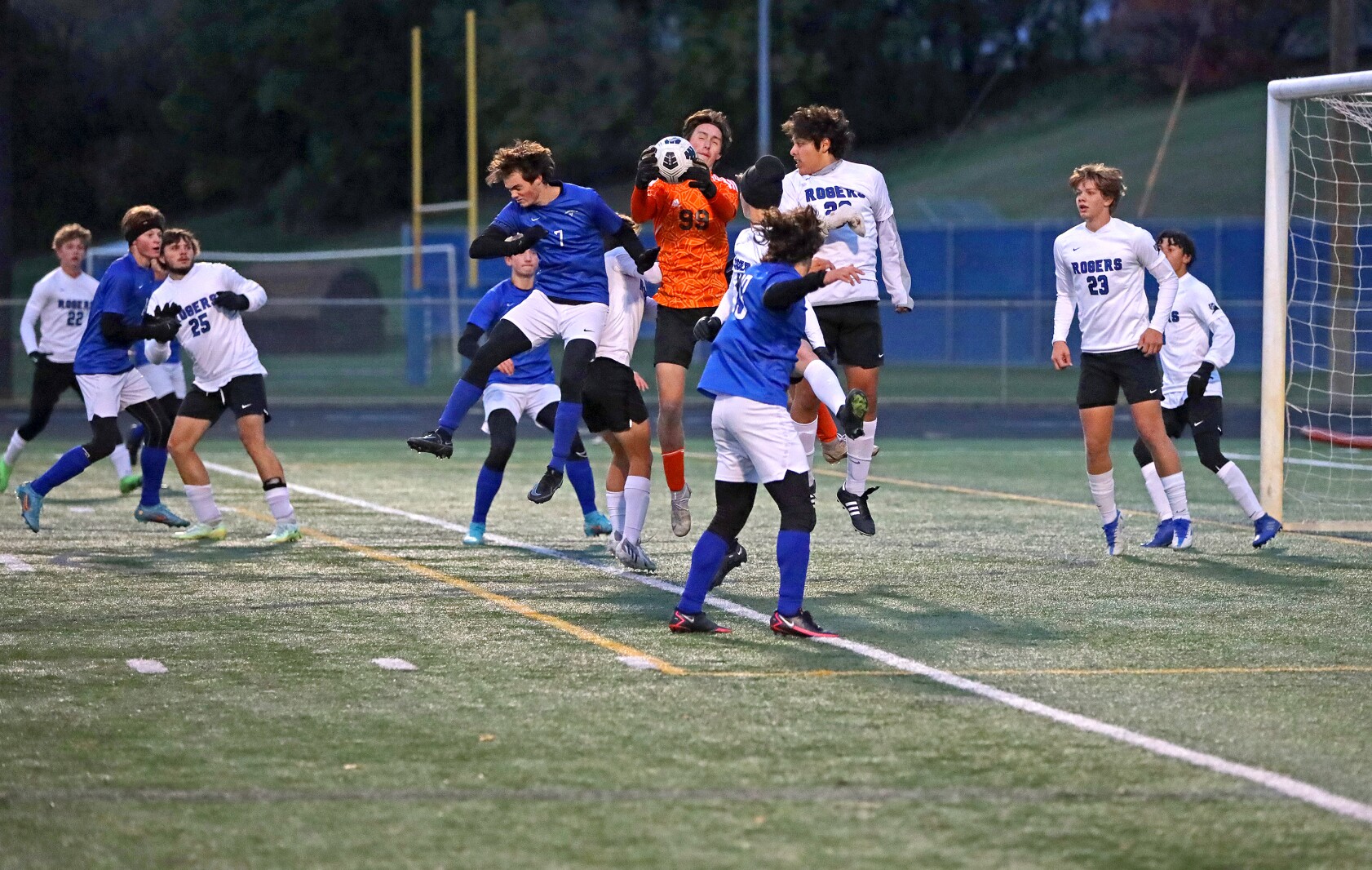 Brainerd boys soccer vs Rogers