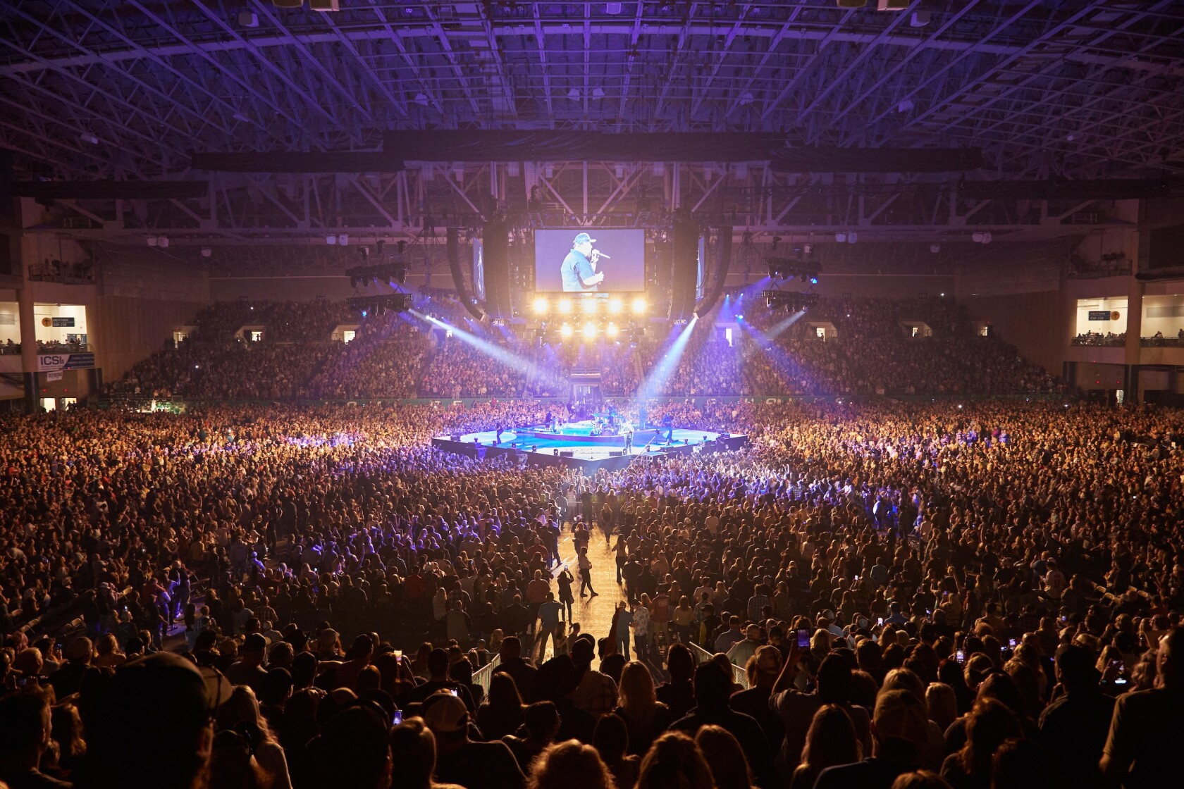 As the Fargodome rolls to rock, Grand Forks’ Alerus Center is kickin