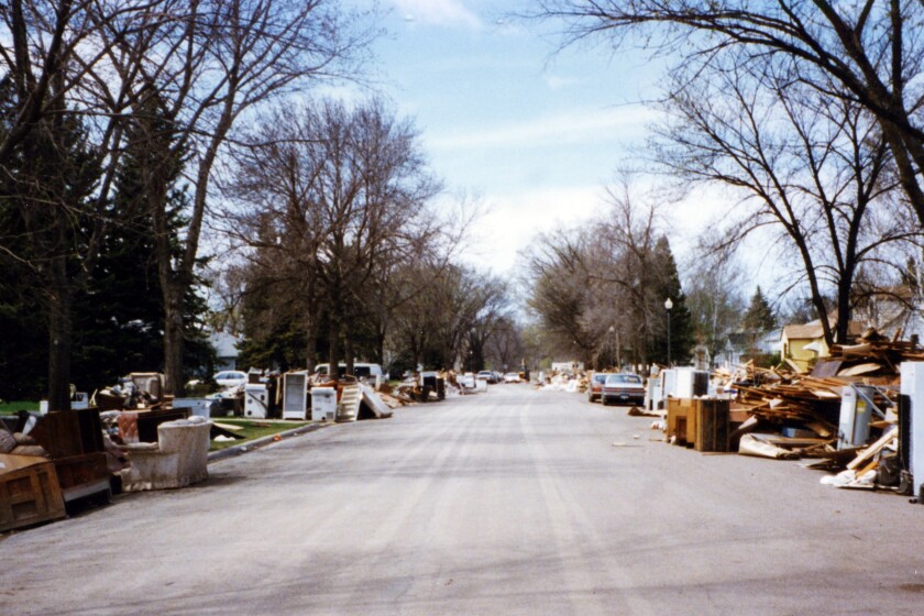 97Flood_Helgeson3.jpg