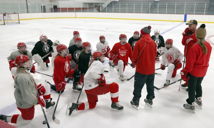122221 N DG Luverne Girls Hockey Practice S1.jpg