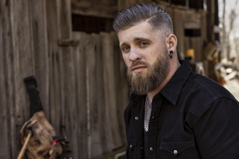 Brantley Gilbert_Credit_Spidey Smith.jpg