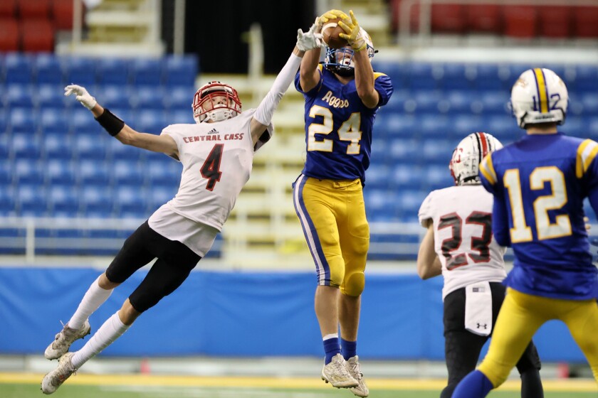 111222.S.FF.11Bfootball.Johnson2