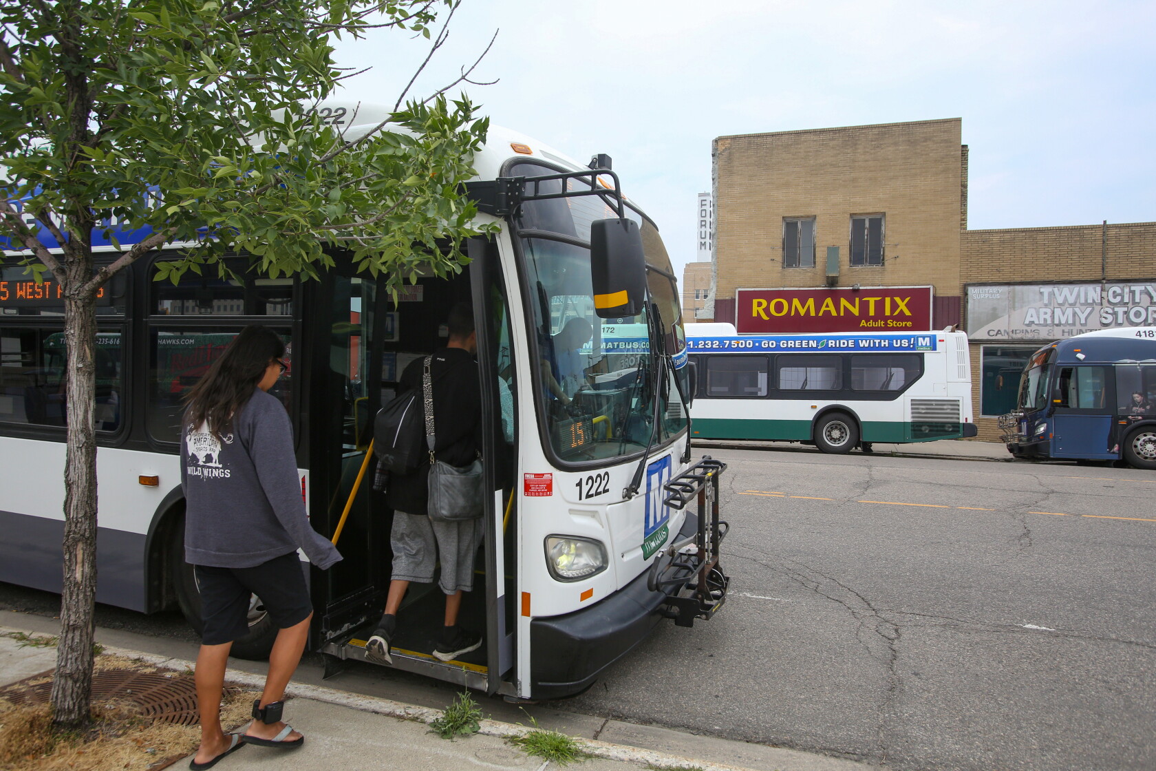 Matbus Construction at MATBUS terminal leaves buses outside - InForum | Fargo ...