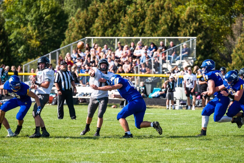 091821-HAYFIELD-FILLMORE-CENTRAL-FOOTBALL-1349.jpg