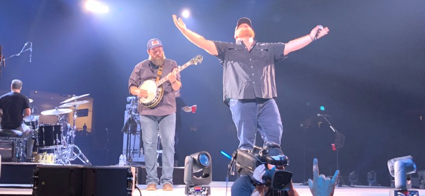 Luke Combs.png