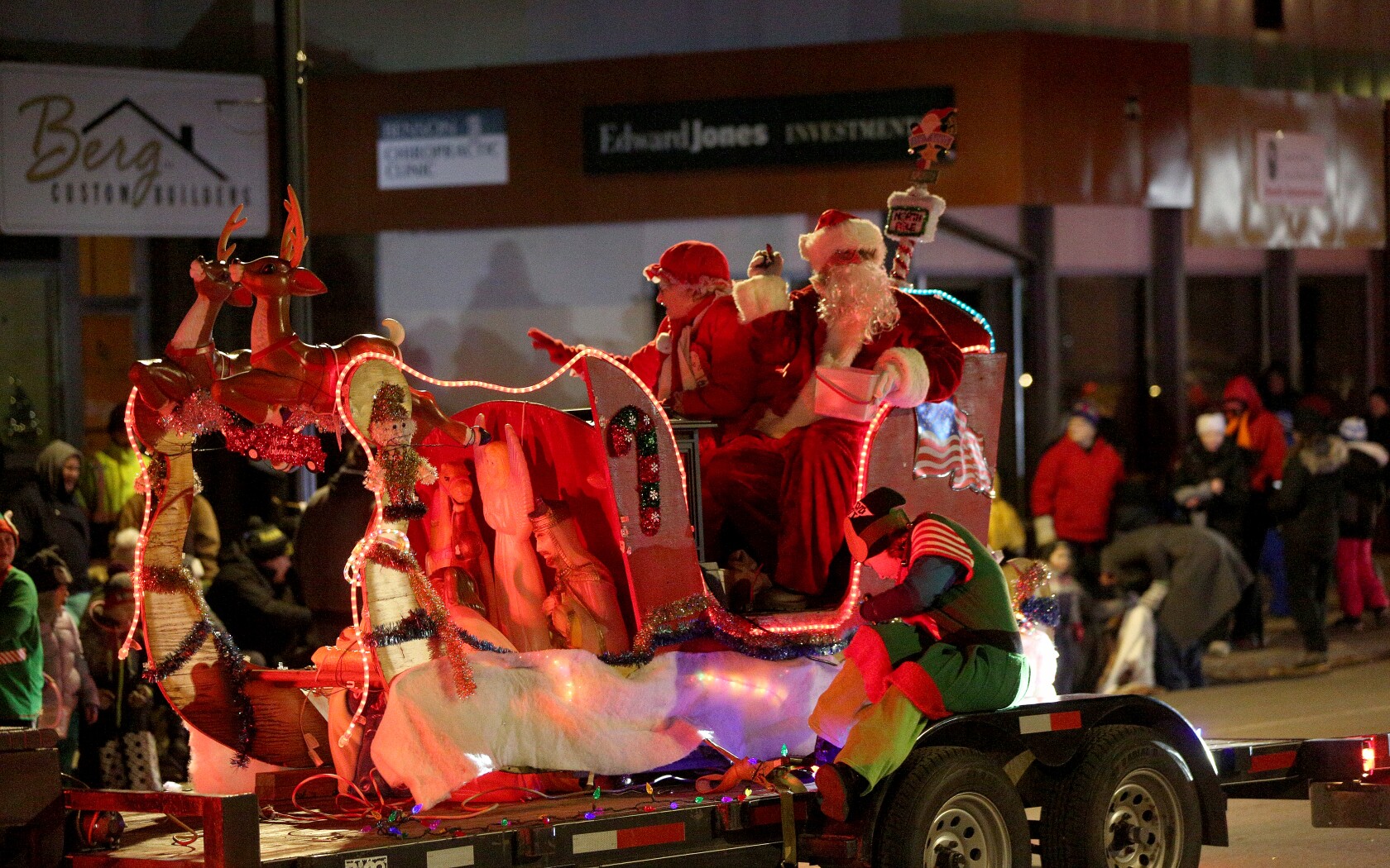 'Santa's Home for the Holidays' lights up Cloquet - Cloquet Pine Journal  News, weather, sports