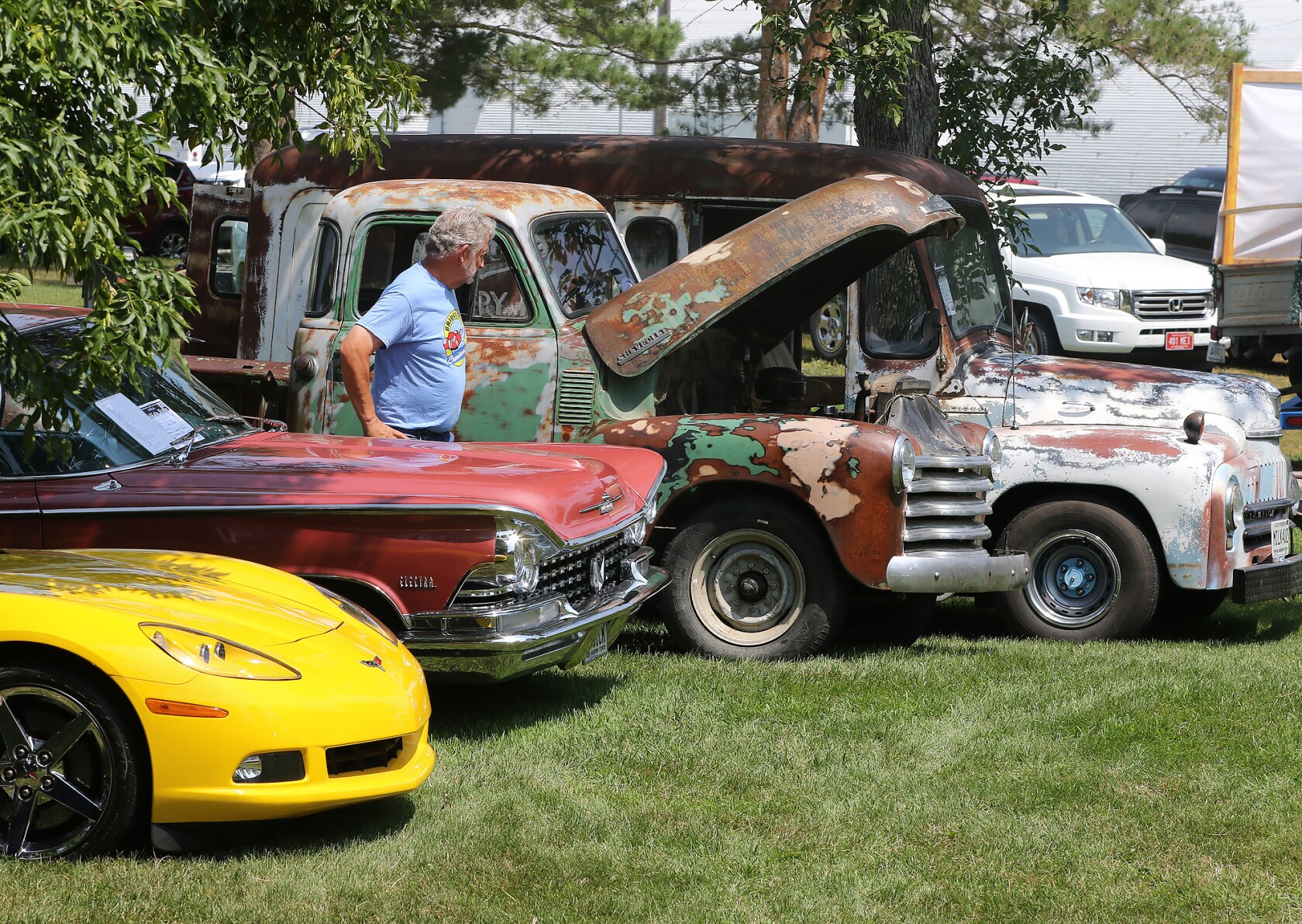Parade, vehicle show part of Buffalo Days in Jamestown - Jamestown Sun ...