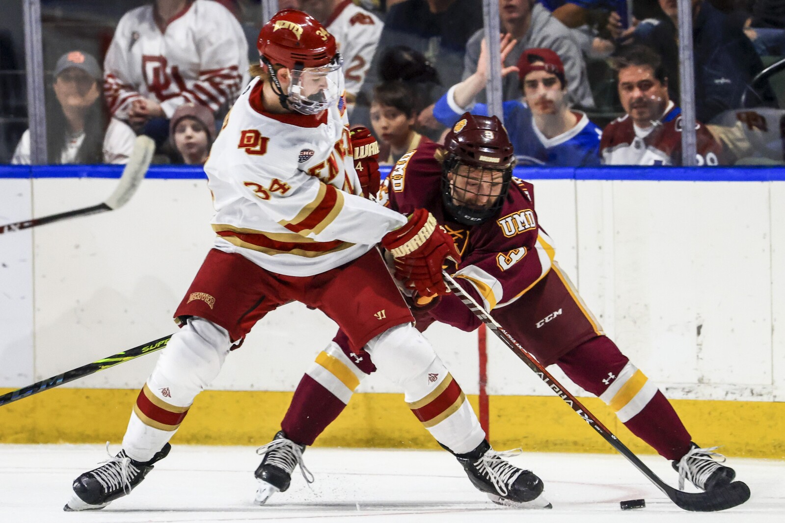 Minnesota Duluth plays Denver in regional final game in Loveland