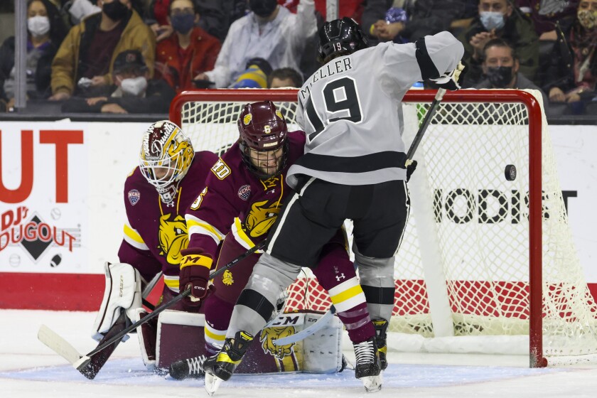 UMD Men's hockey faces Omaha at Baxter Arena