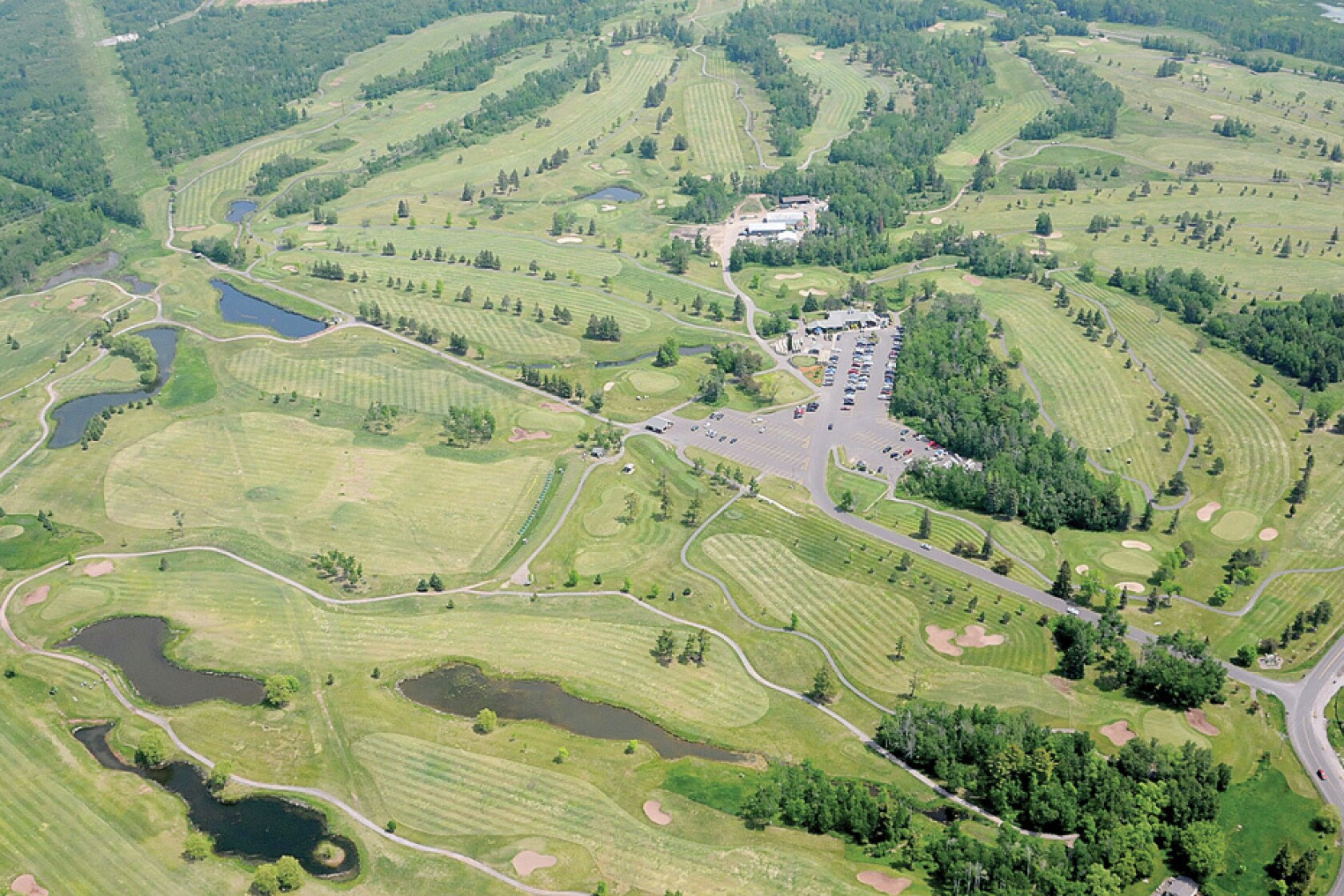 Nemadji Golf Course closes clubhouse and restaurant after staff member