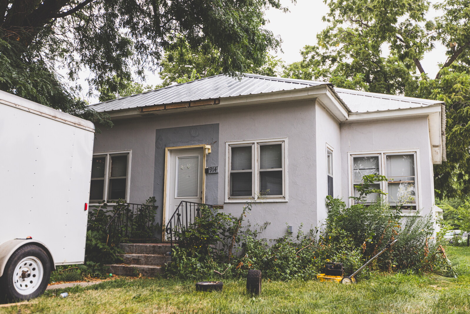 Poor House Rented Concerns of poor living conditions at Mitchell rentals has council ...